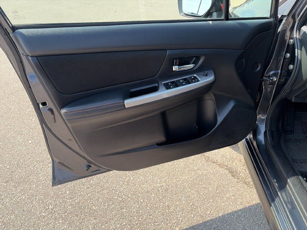 Used 2017 Subaru Crosstrek 2.0i Premium AWD/4WD image 13