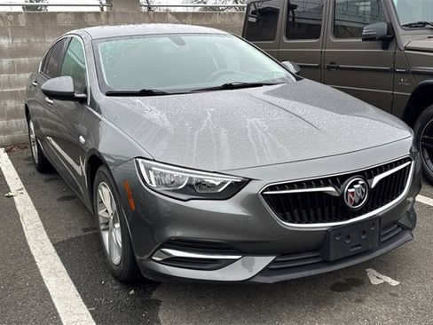 Used 2019 Buick Regal Preferred w/ Sights and Sounds Package image 2