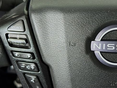 Used 2023 Nissan Frontier SV w/ SV Convenience Package image 13