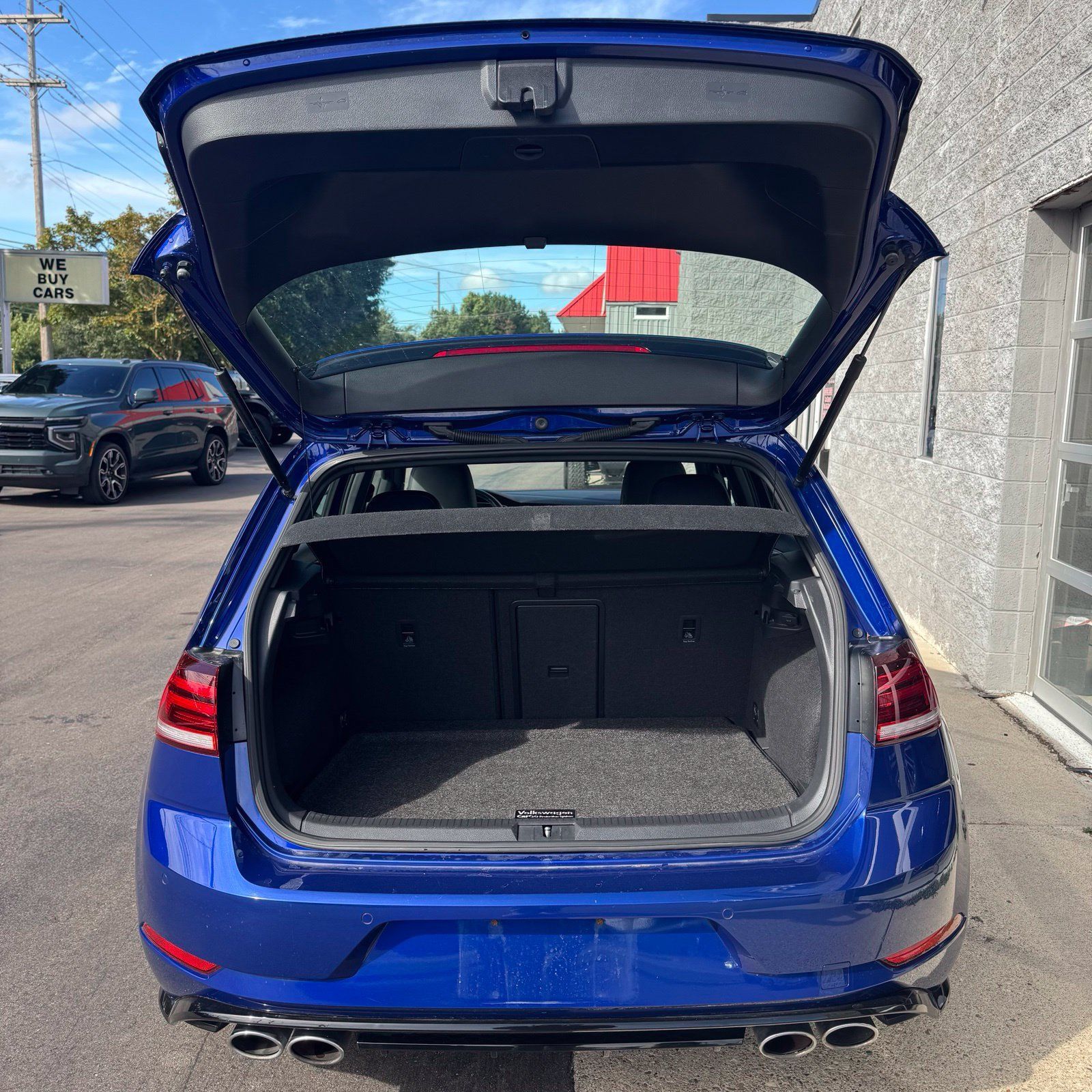 Used 2019 Volkswagen Golf R 4-Door AWD/4WD image 16