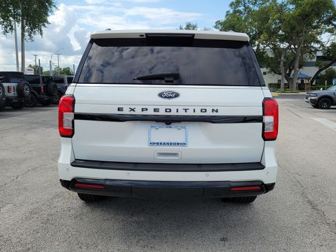 Certified 2024 Ford Expedition Max XLT RWD image 8