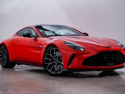 Used 2025 Aston Martin V8 Vantage Coupe image 1