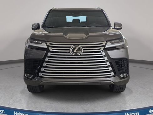 Used 2023 Lexus LX 600 4WD w/ Accessory Package (Z1) image 3