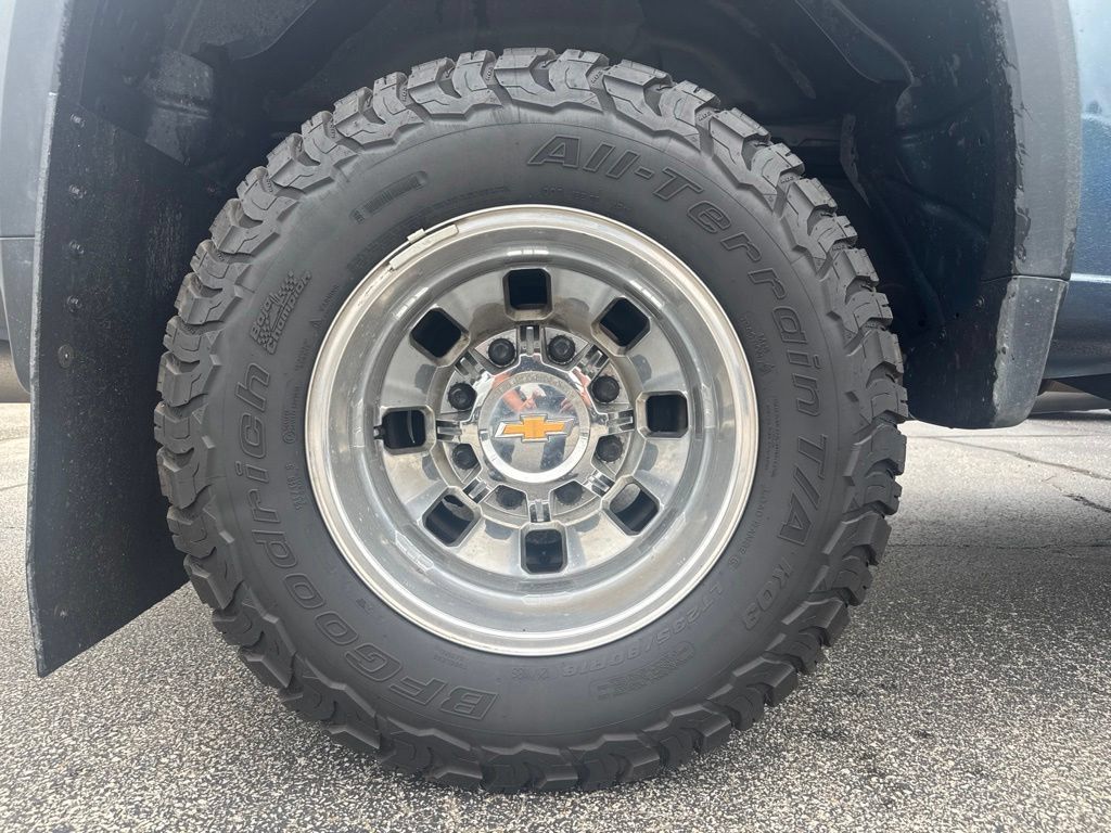 Used 2025 Chevrolet Silverado 3500 LT w/ Safety Package AWD/4WD image 9