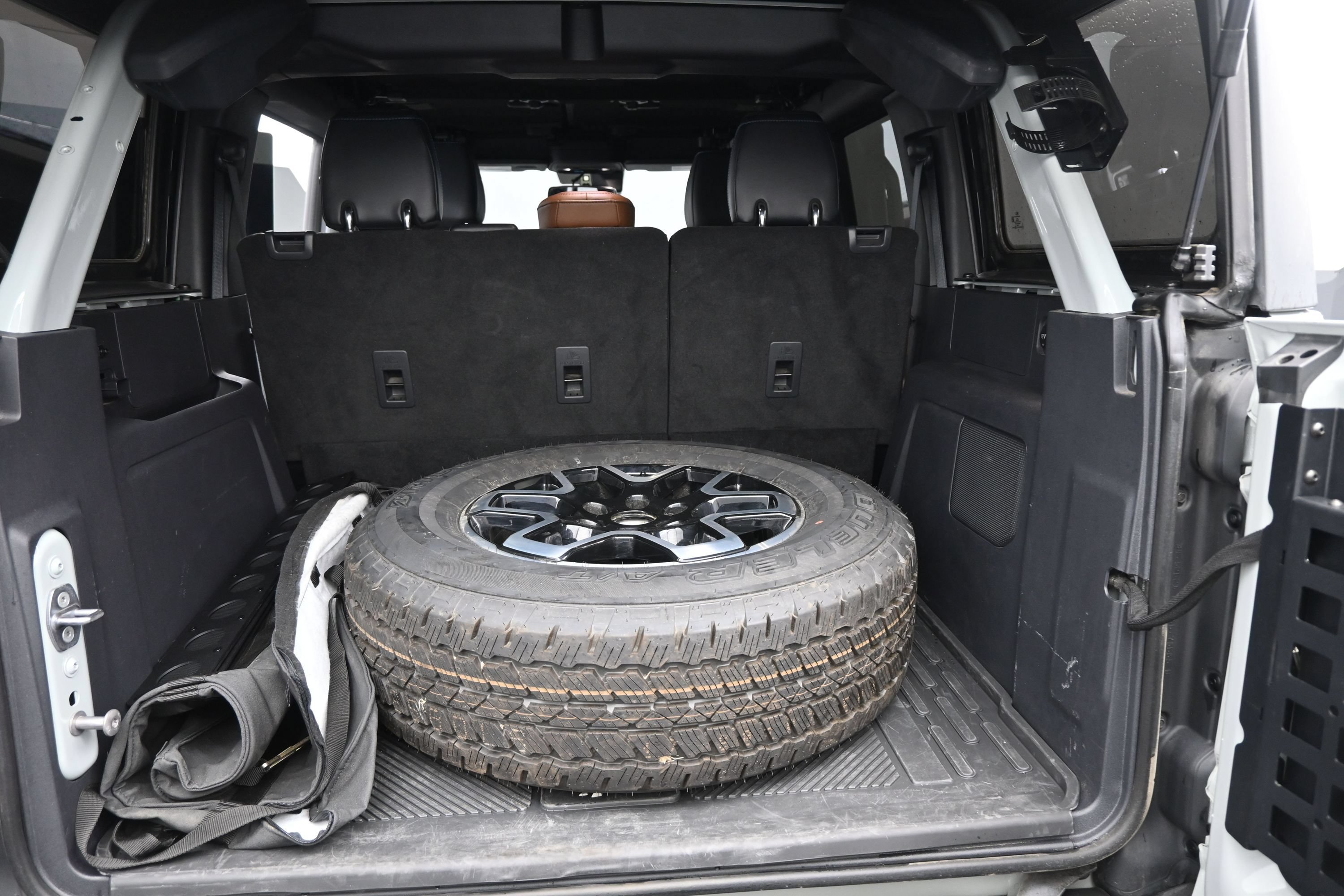 Used 2023 Ford Bronco Outer Banks AWD/4WD image 18