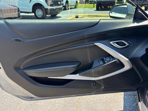 Used 2019 Chevrolet Camaro LT RWD image 17