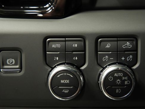 New 2025 GMC Sierra 1500 AT4 w/ AT4 Premium Package image 32