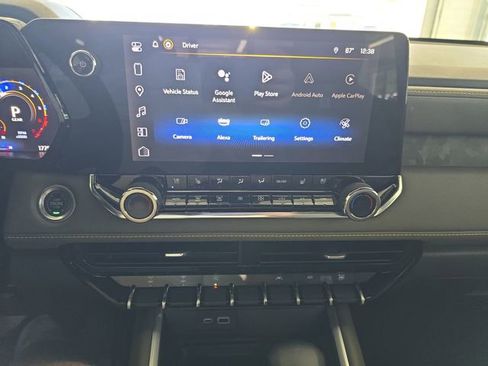 Used 2023 Chevrolet Colorado ZR2 w/ ZR2 Convenience Package III AWD/4WD image 16