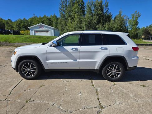 Used 2017 Jeep Grand Cherokee Limited AWD/4WD image 6