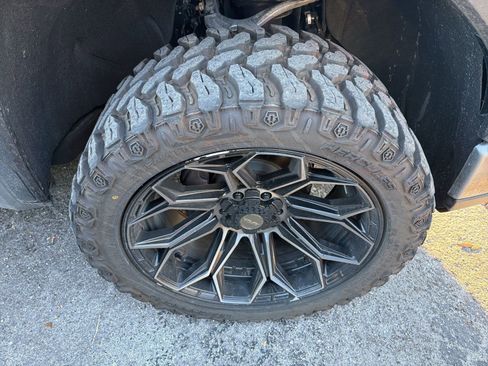 Used 2025 GMC Sierra 1500 Denali w/ Technology Package image 14