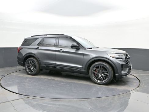 New 2026 Ford Explorer ST w/ Sun And Sound Package image 17