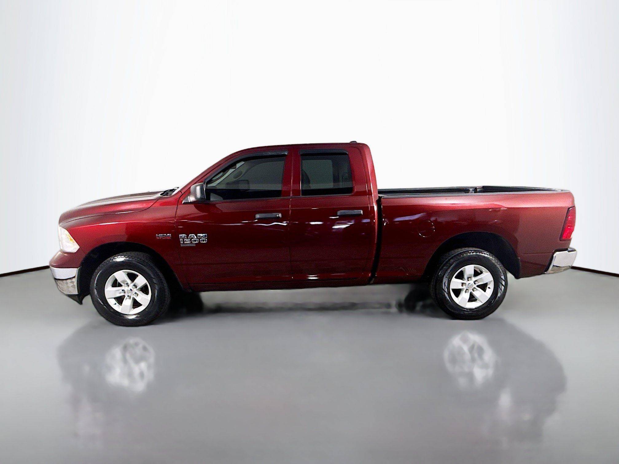Used 2019 RAM 1500 ST AWD/4WD image 6