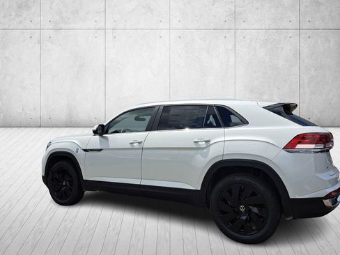 New 2026 Volkswagen Atlas Cross Sport SE FWD image 6