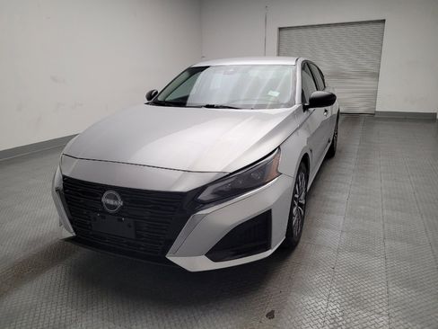 Used 2024 Nissan Altima 2.5 SV image 15