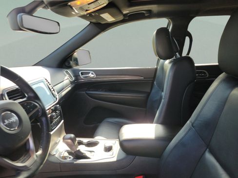 Used 2021 Jeep Grand Cherokee Limited image 13