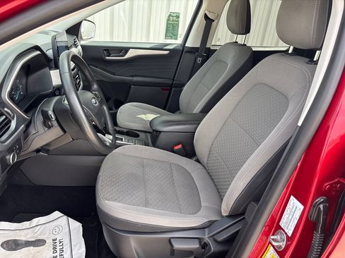 Used 2022 Ford Escape SE w/ Cold Weather Package AWD/4WD image 11