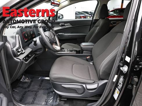 Used 2024 Kia Sportage LX FWD image 13