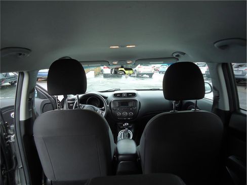 Used 2016 Kia Soul image 17