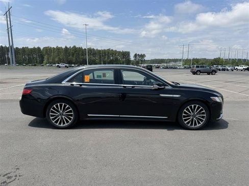 Used 2018 Lincoln Continental Select FWD image 4