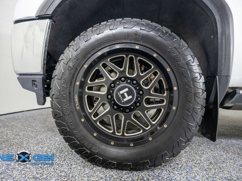 Used 2023 GMC Sierra 2500 Denali w/ Denali Ultimate Package AWD/4WD image 49
