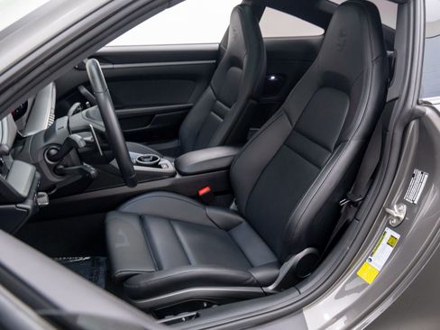 Certified 2024 Porsche 911 Carrera RWD image 5