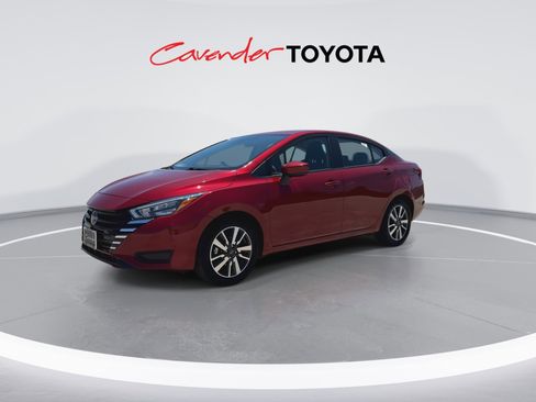 Used 2025 Nissan Versa SV FWD image 4