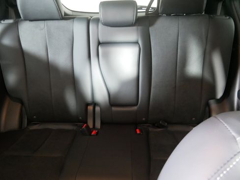 New 2025 Mitsubishi Eclipse Cross SE image 3