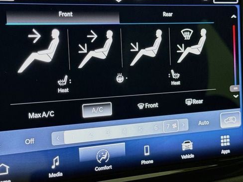 Used 2025 Chrysler Pacifica Select FWD image 20