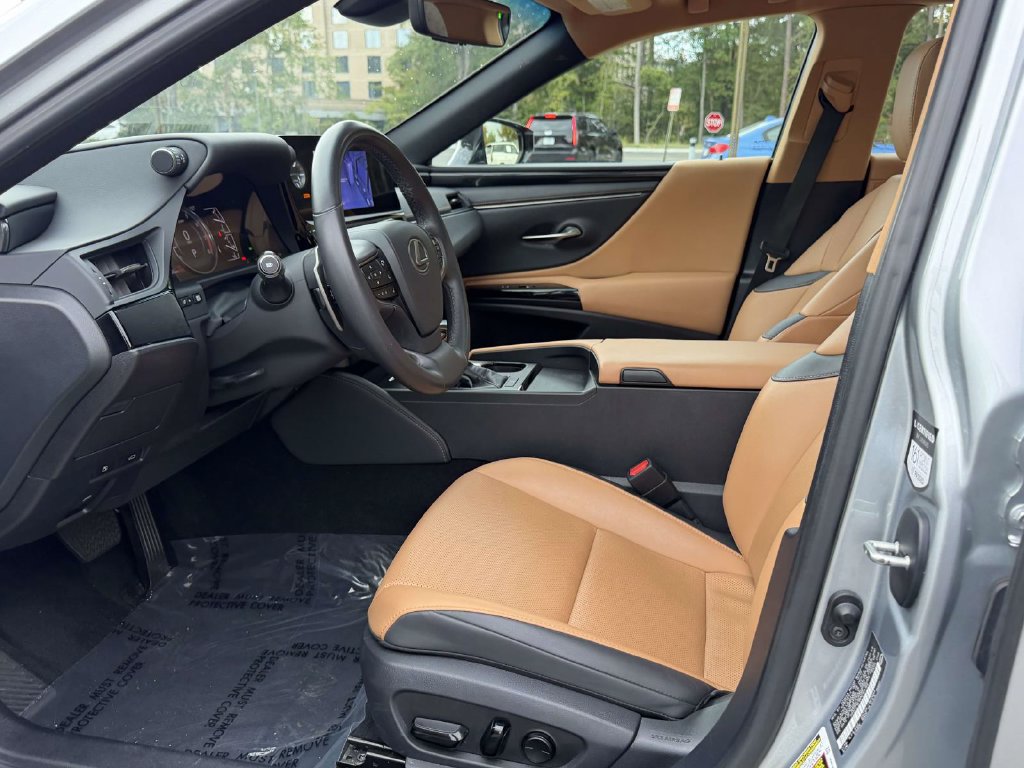 Used 2023 Lexus ES 350 w/ Accessory Package (Z1) FWD image 16