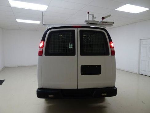Used 2021 Chevrolet Express 2500 w/ Driver Convenience Package RWD image 5