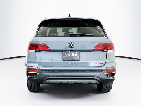 Used 2023 Volkswagen Taos SE w/ Panoramic Sunroof Package AWD/4WD image 7