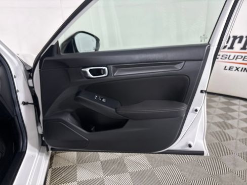 Used 2025 Honda Civic Sport image 26