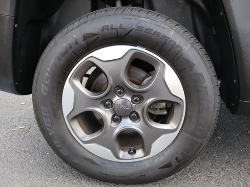 Used 2016 Jeep Renegade Sport AWD/4WD image 42