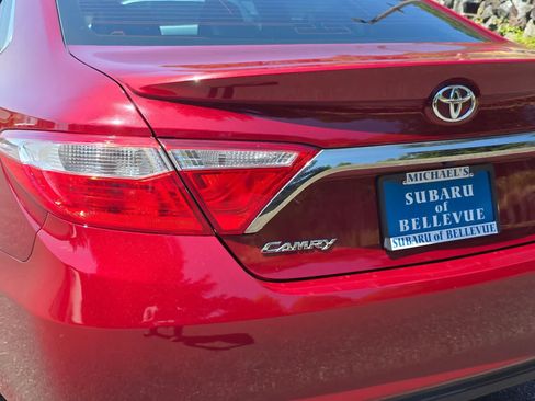 Used 2017 Toyota Camry SE w/ Protection Package (Q2) FWD image 7