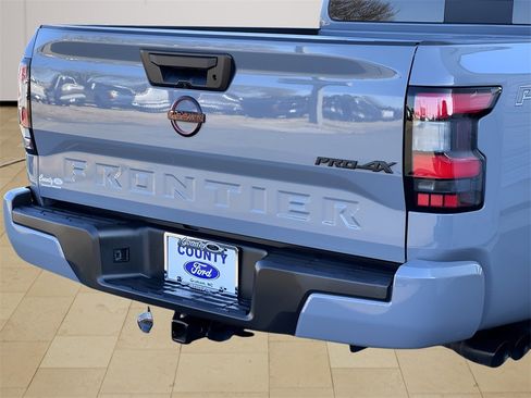 Used 2024 Nissan Frontier PRO-4X w/ Off-Road Protection Package image 41