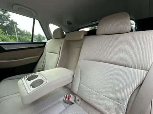 Used 2017 Subaru Outback 2.5i Premium AWD/4WD image 14