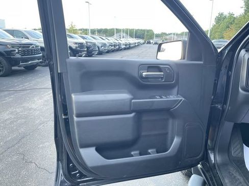 Used 2019 Chevrolet Silverado 1500 Custom Trail Boss w/ Custom Convenience Package AWD/4WD image 20