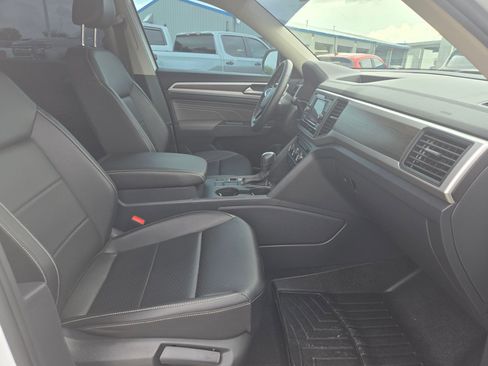 Used 2023 Volkswagen Atlas SE FWD image 24