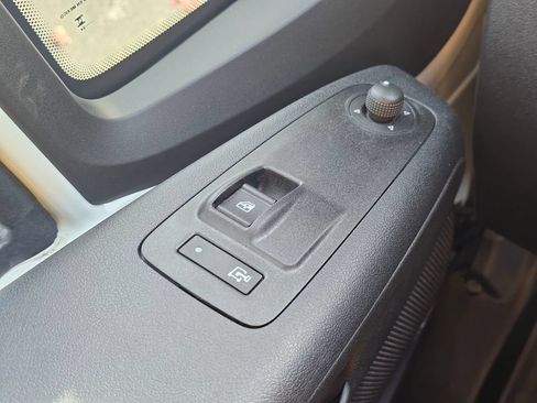 New 2024 RAM ProMaster 3500 w/ Delivery Van Package FWD image 20