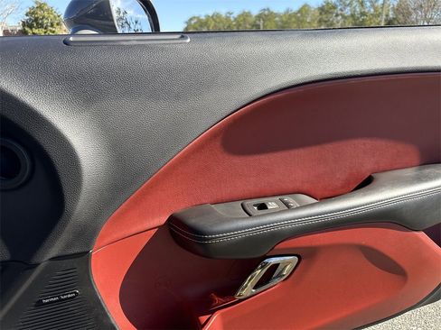 Used 2019 Dodge Challenger SRT Hellcat Redeye image 26