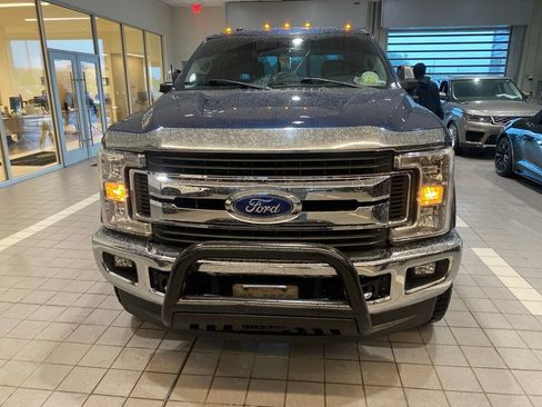 Used 2019 Ford F350 XLT w/ XLT Premium Package AWD/4WD image 2