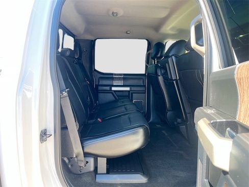 Used 2017 Ford F250 Lariat w/ Lariat Value Package image 27