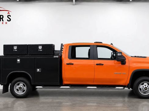 Used 2020 Chevrolet Silverado 3500 W/T w/ WT Convenience Package AWD/4WD image 1