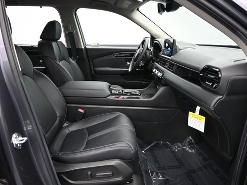 Certified 2025 Honda Pilot EX-L image 42