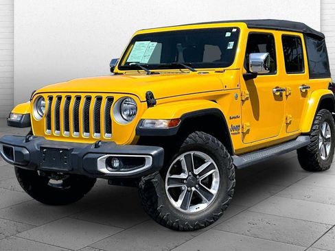 Used 2019 Jeep Wrangler Unlimited Sahara AWD/4WD image 11