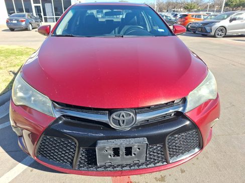 Used 2017 Toyota Camry SE image 11