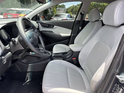 Used 2023 Hyundai Kona SEL AWD/4WD image 9