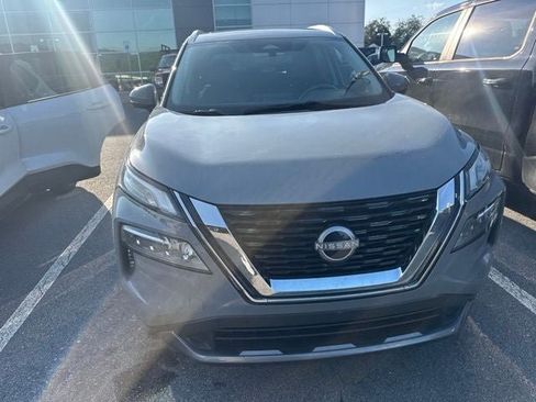 Used 2023 Nissan Rogue SL w/ SL Premium Package FWD image 4