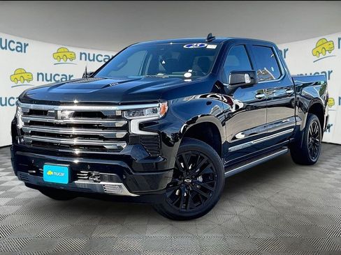 Used 2025 Chevrolet Silverado 1500 High Country w/ Technology Package AWD/4WD image 3