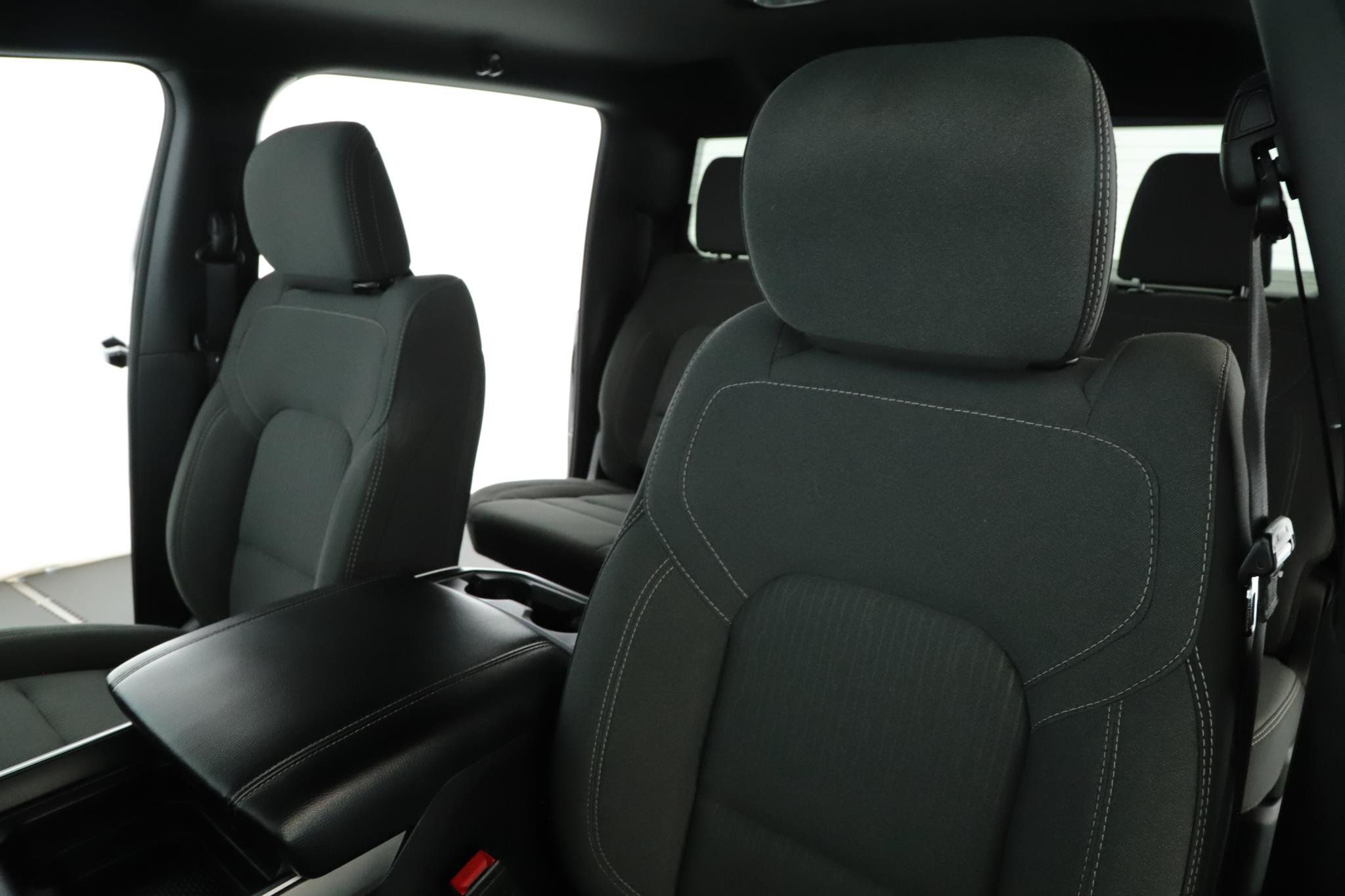 Used 2023 RAM 1500 Big Horn AWD/4WD image 4